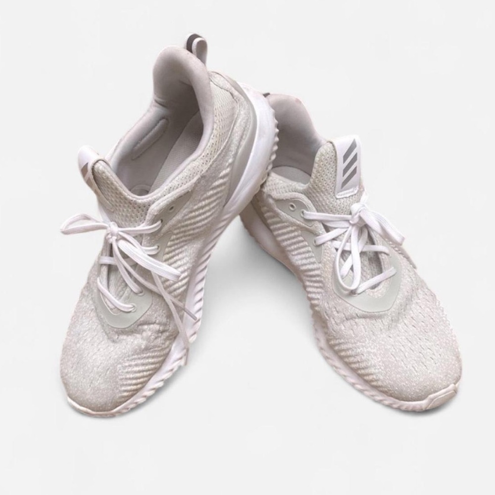 🌲 Adidas Alpha Bounce Off White Sneakers Cushion Sole 9.5 - Picture 4 of 9